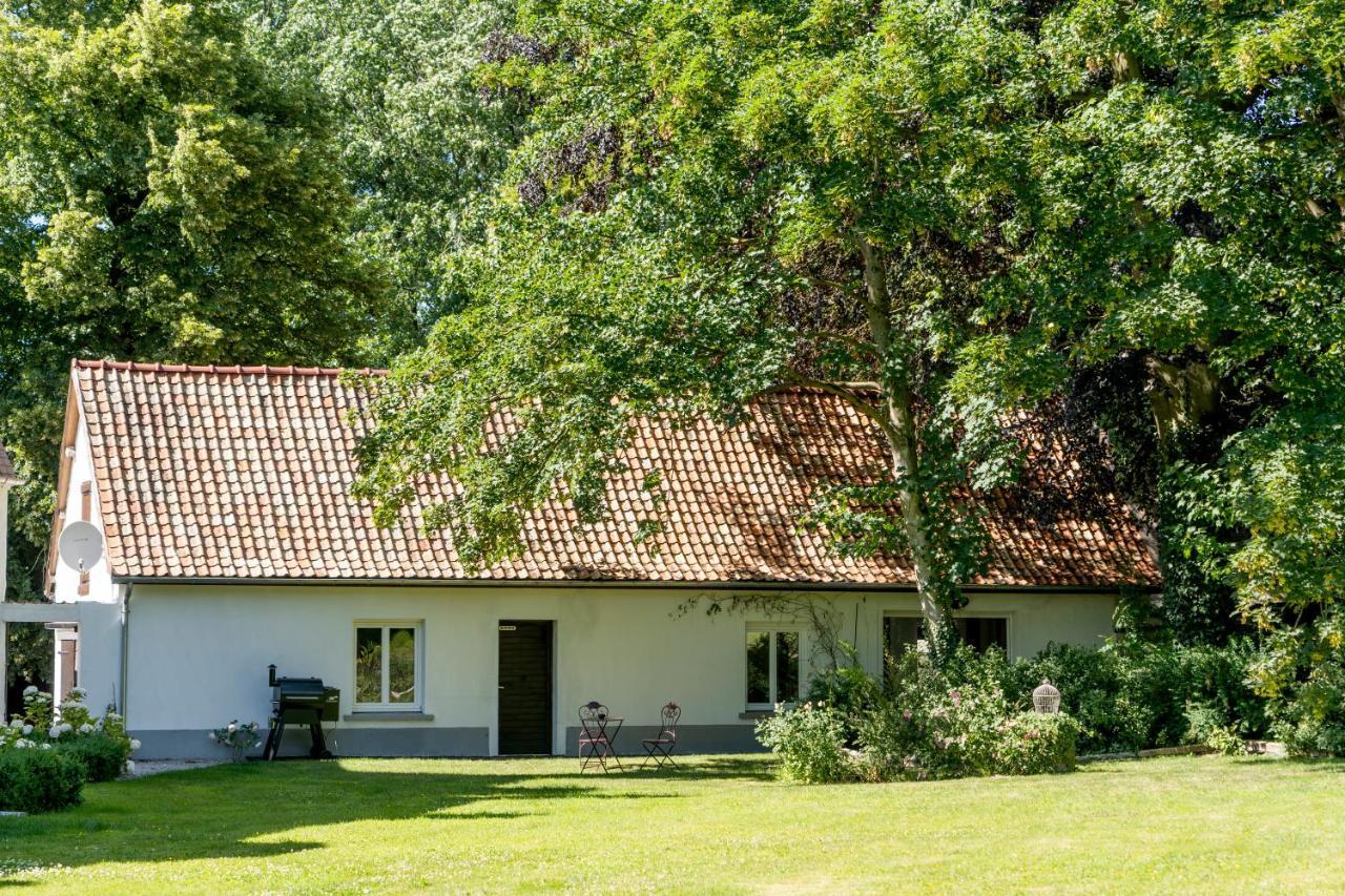 Domaine De La Course Bed & Breakfast Doudeauville Exterior foto